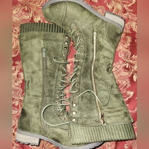 Ladies army green boots